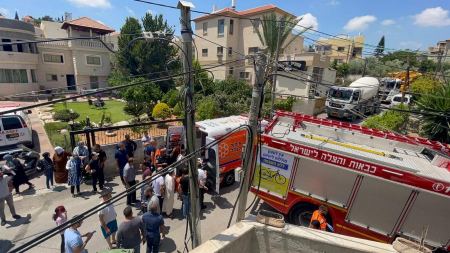 صور : تخليص رجل من ذوي الإحتياجات الخاصّة في باقة الغربية